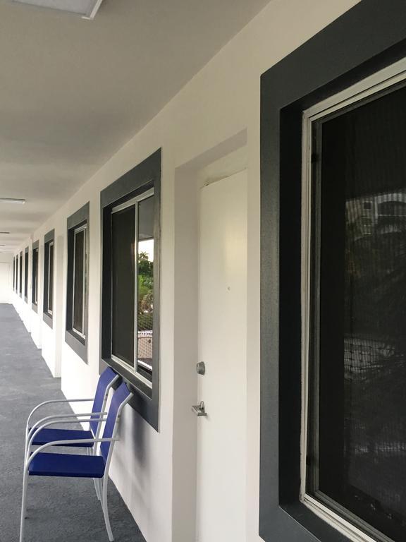 Wave Beach Vacation Rentals 폼파노 비치 외부 사진
