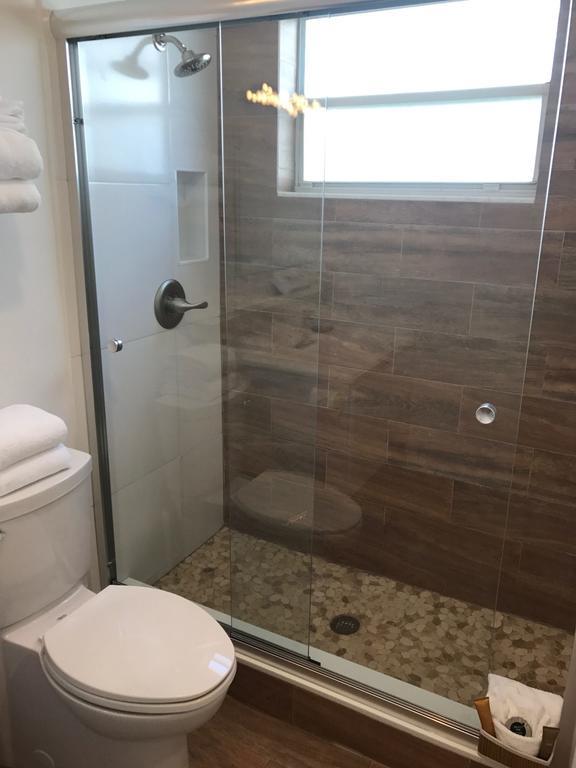 Wave Beach Vacation Rentals 폼파노 비치 객실 사진